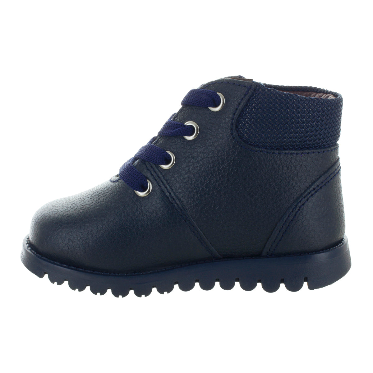 Media bota de piel para niña con detalle metálico en el tobillo mini burbujas vista lateral.