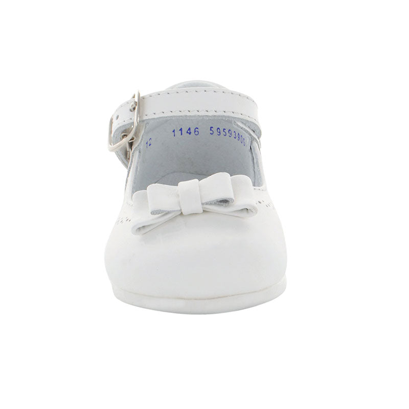 Zapato-Color-Blanco-Con-Taconsito-Y-Hebilla-Para-Nina-Coleccion-2021