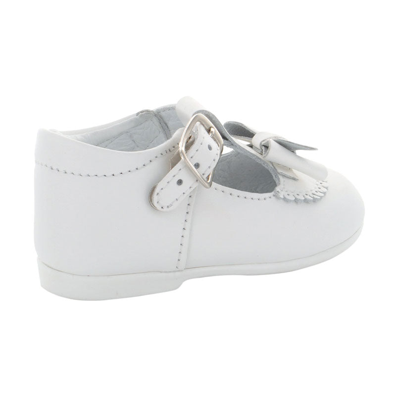 Zapatos-Blancos-Con-Mono-Para-Nina-Tres-Anos