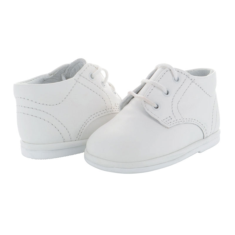 Zapatos-Flexibles-Color-Blanco-De-Agujeta-Con-Pespunte-Para-Nino